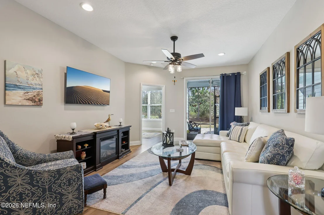 Photo of 322 PINE BLUFF Drive