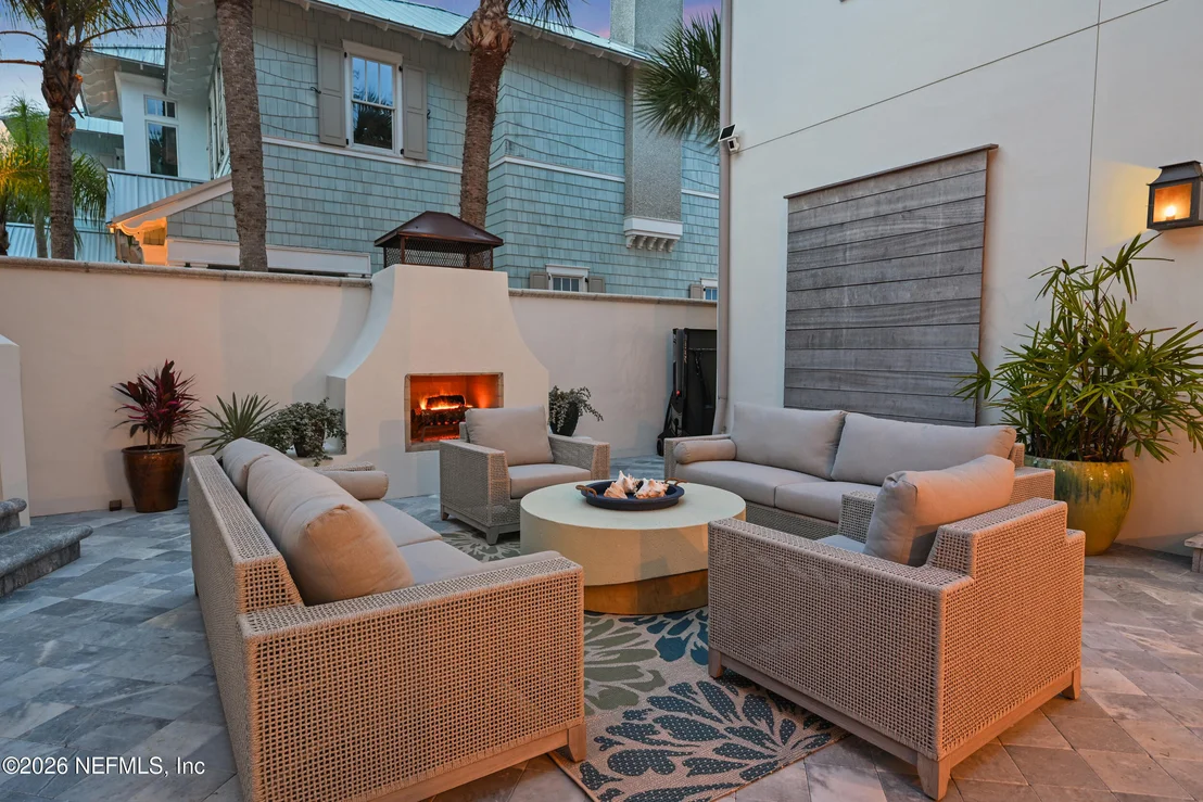 Photo of 688 OCEAN PALM Way