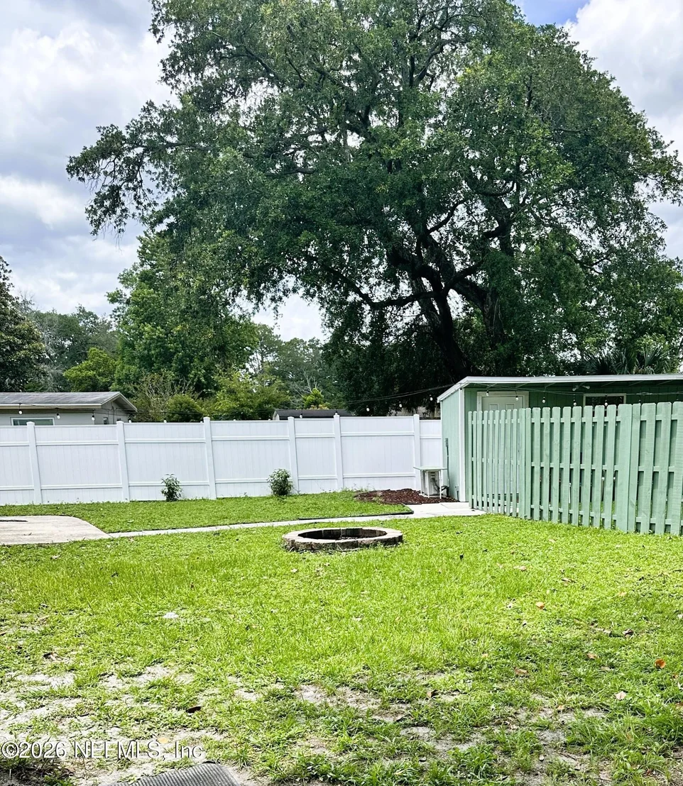 Photo of 11639 MARINA Drive