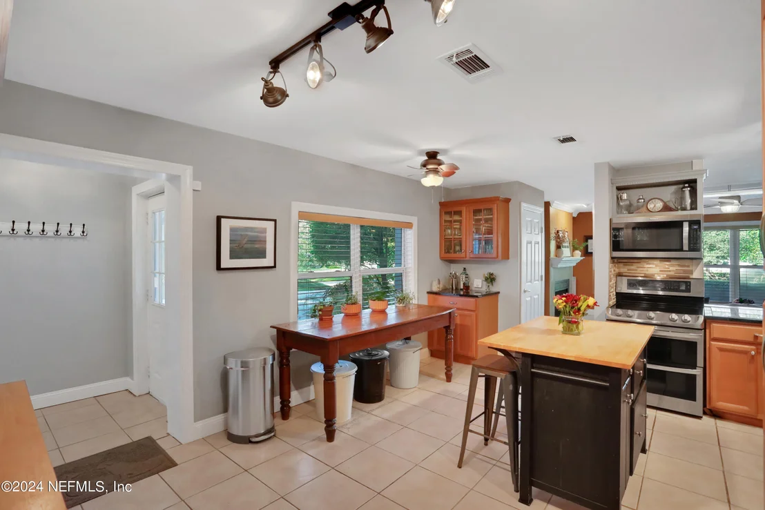 Photo of 6468 RIVER POINT Drive