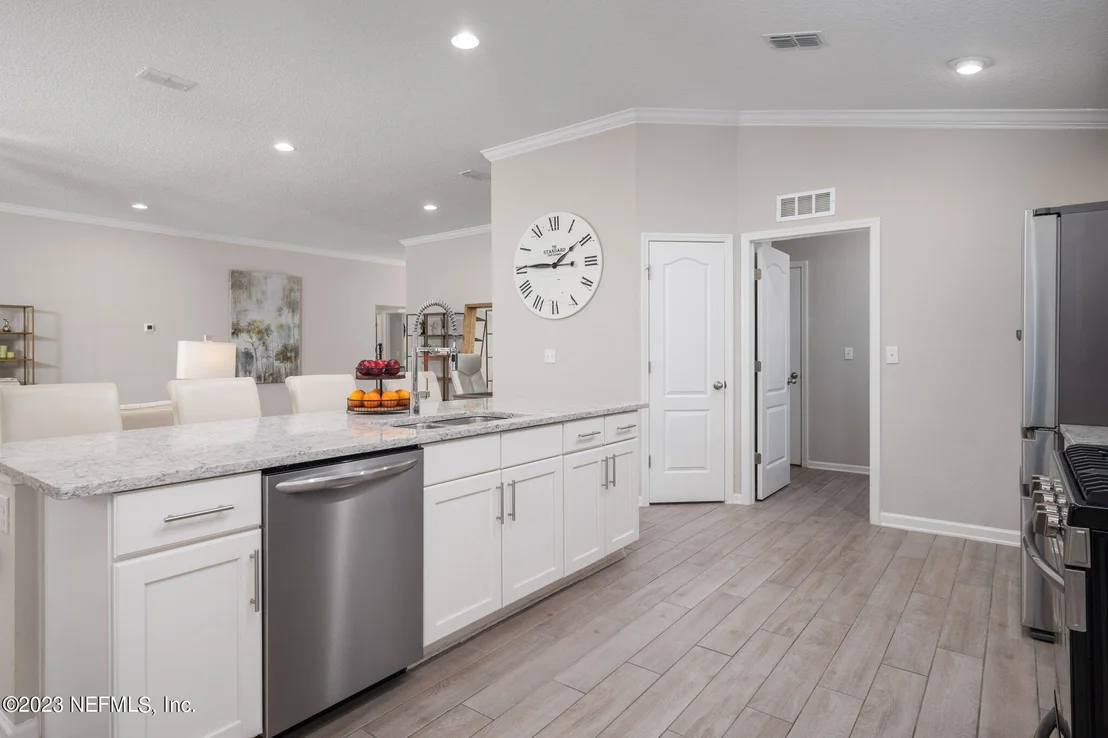 Photo of 210 CEDARSTONE Way