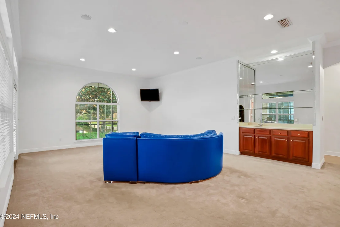 Photo of 225 CLEARLAKE Drive