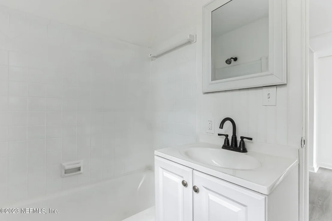 Photo of 824 PROSPECT Street