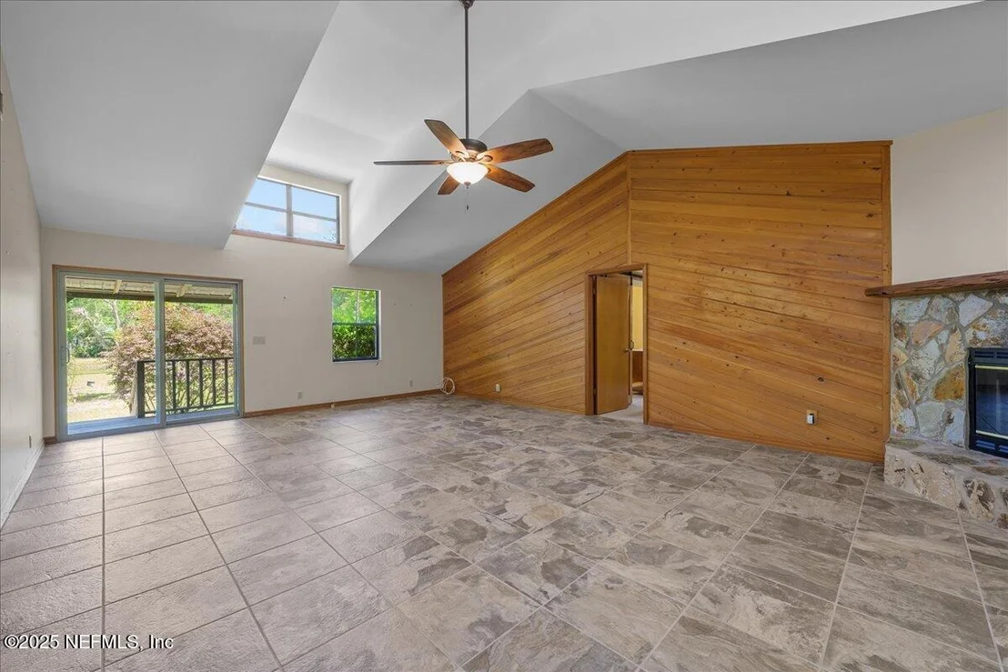 Photo of 792 RIDGELINE Road