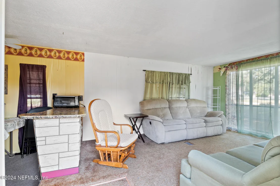 Photo of 203 ALGONQUIN Street