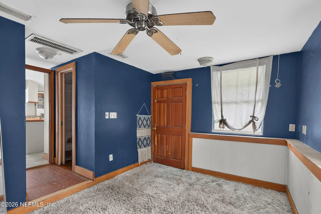 Photo of 7905 COLEE COVE Road