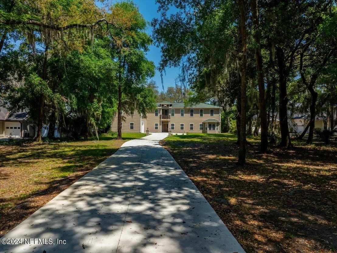 Photo of 1061 CEDAR BAY Road