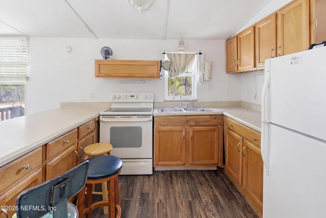 Photo of 116 LONDON Avenue