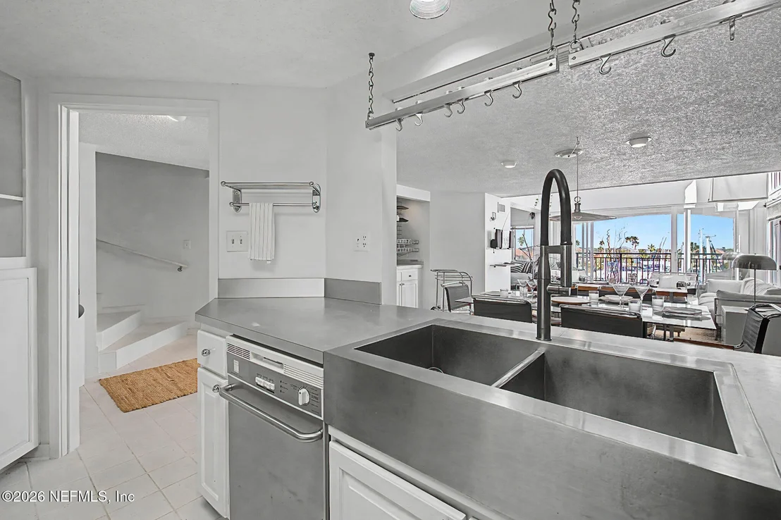 Photo of Unit 115 at 3115 HARBOR Drive