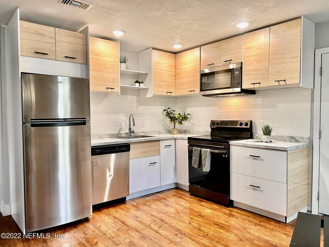 Photo of 7269 MELVIN Road