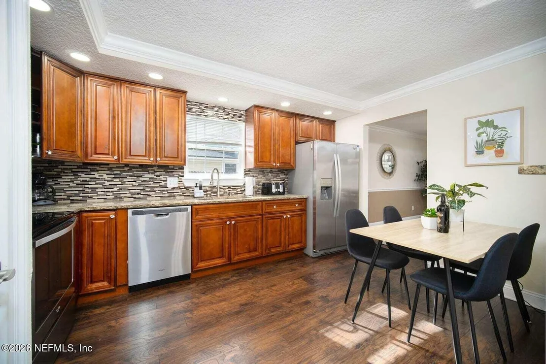 Photo of 4293 WALNUT Bend