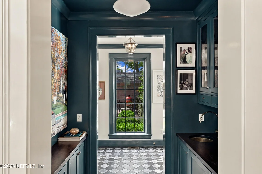 Photo of 3557 PINE Street