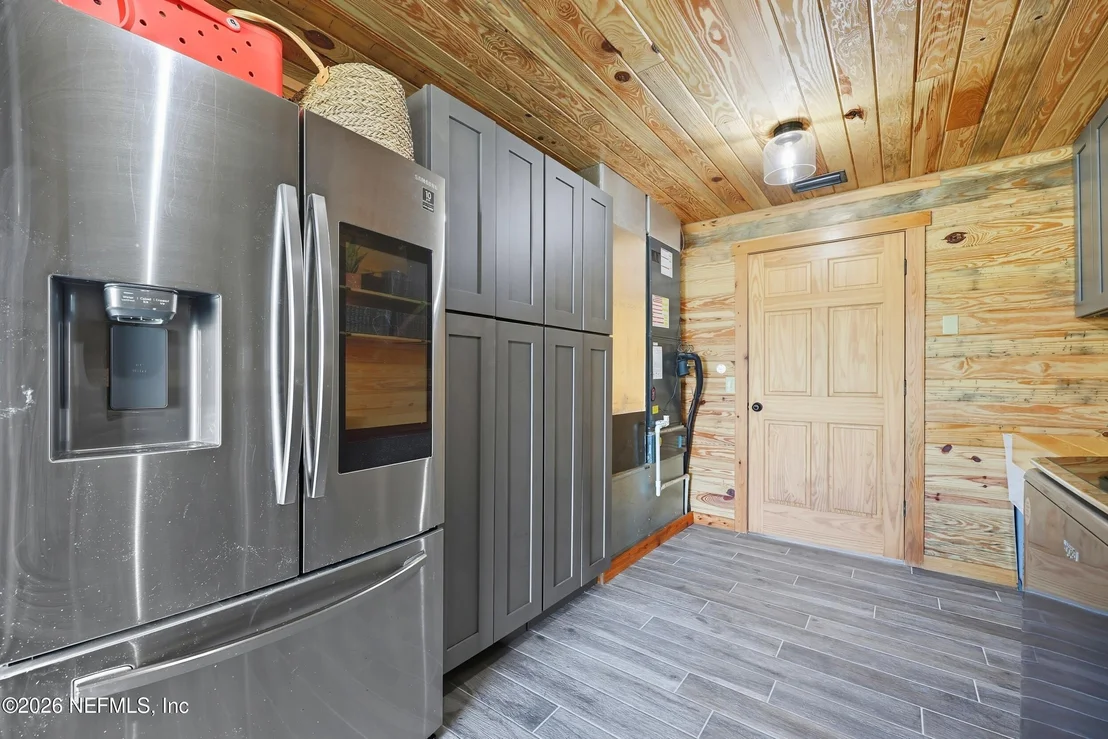 Photo of 3938 SUNSET SKY Road
