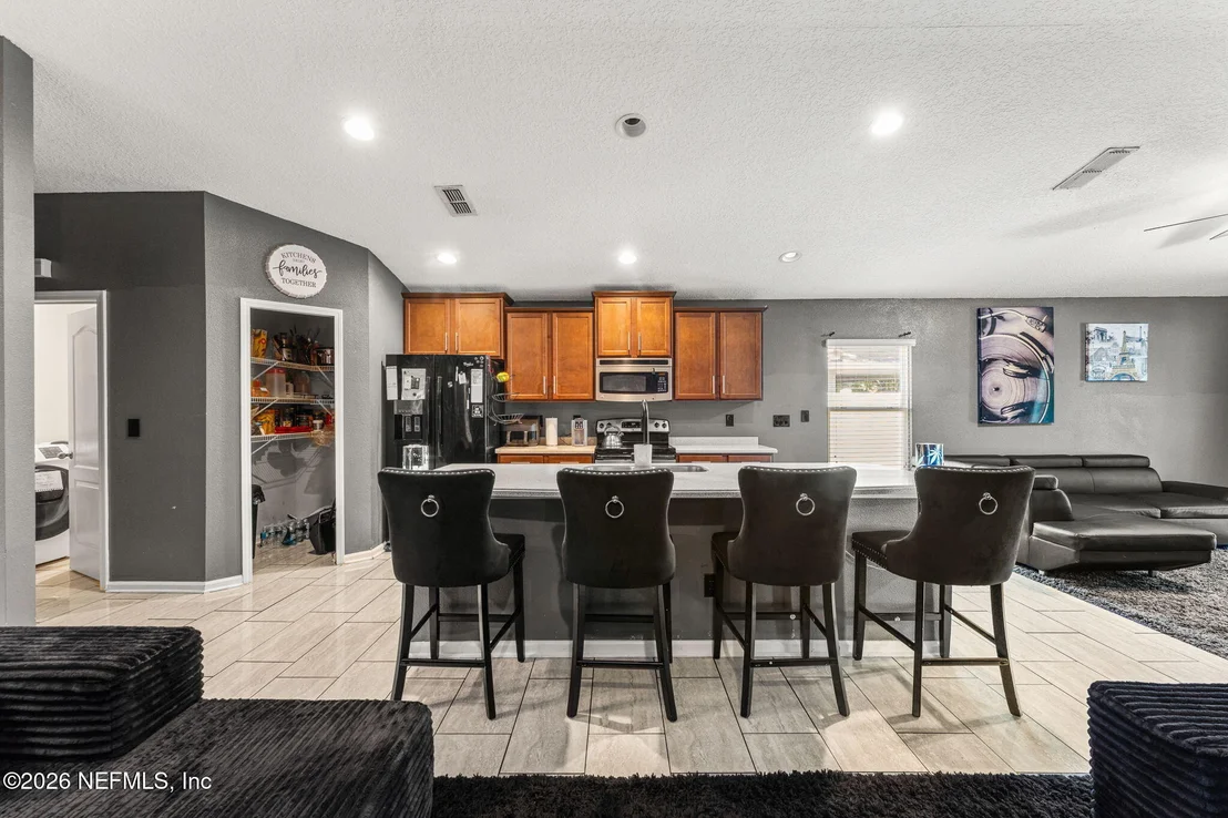 Photo of 5754 ROYALTY Road