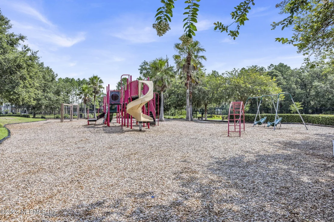 Photo of 879 SONGBIRD Drive
