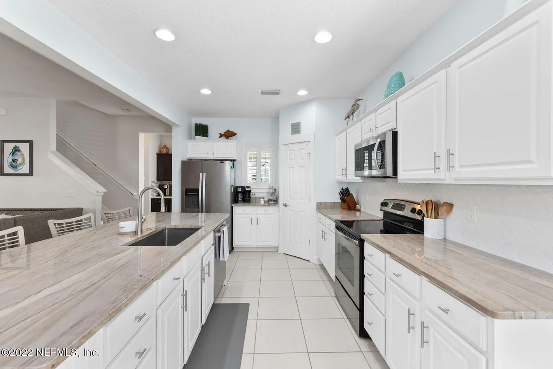 Photo of 3939 PALM Way