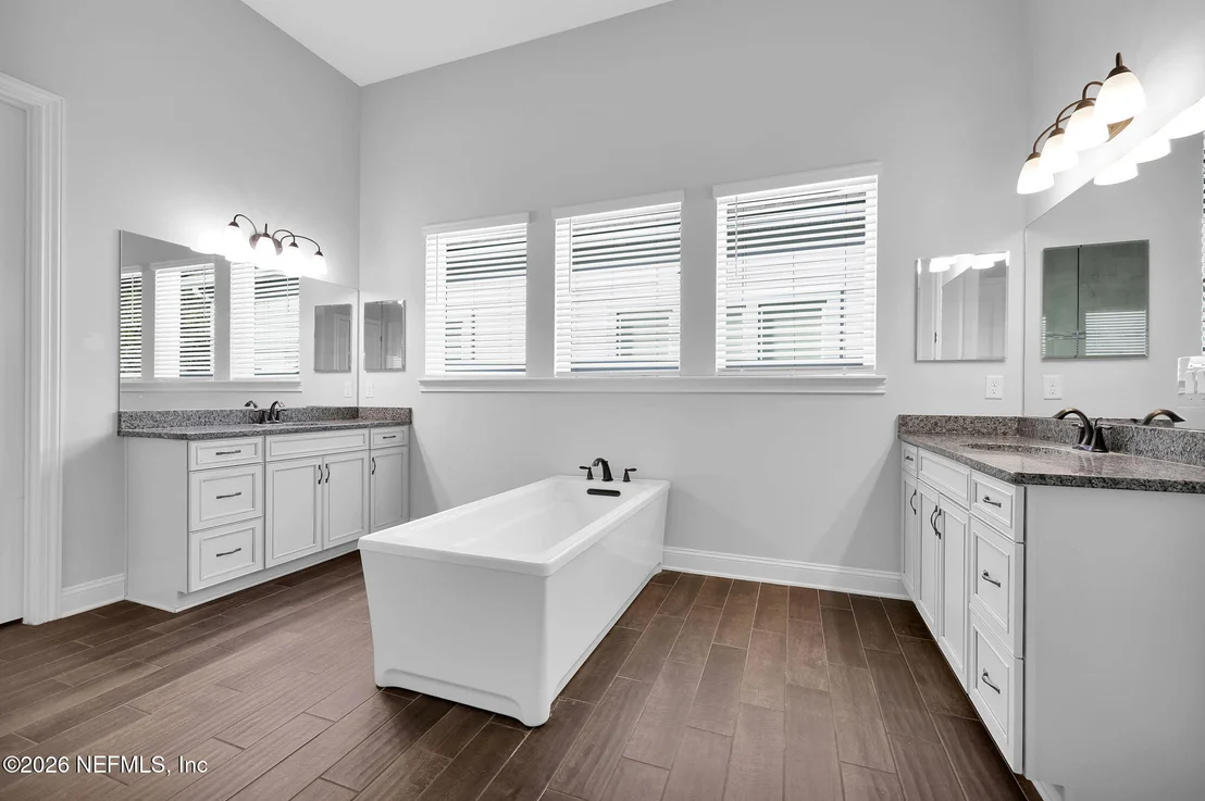 Photo of 62 BROADLEAF Lane