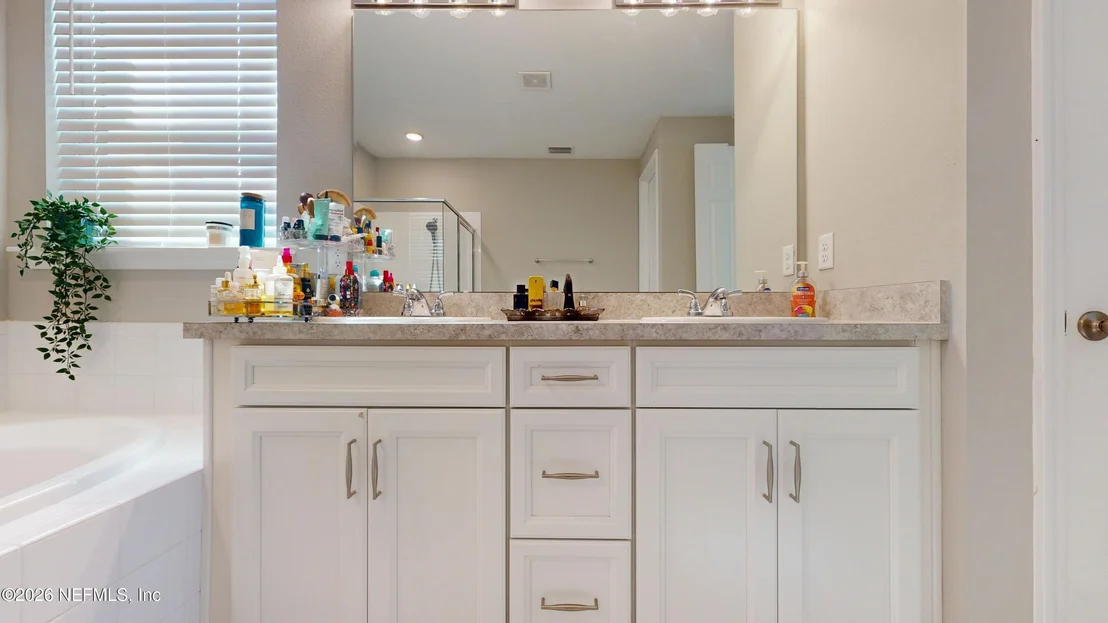 Photo of 122 FIELD FLOWER Way