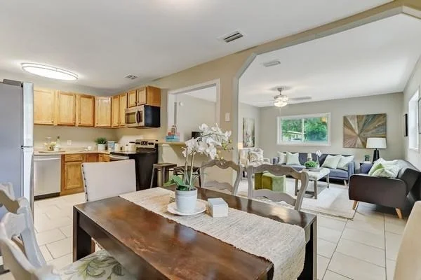 Photo of 144 LIGHTHOUSE Road W