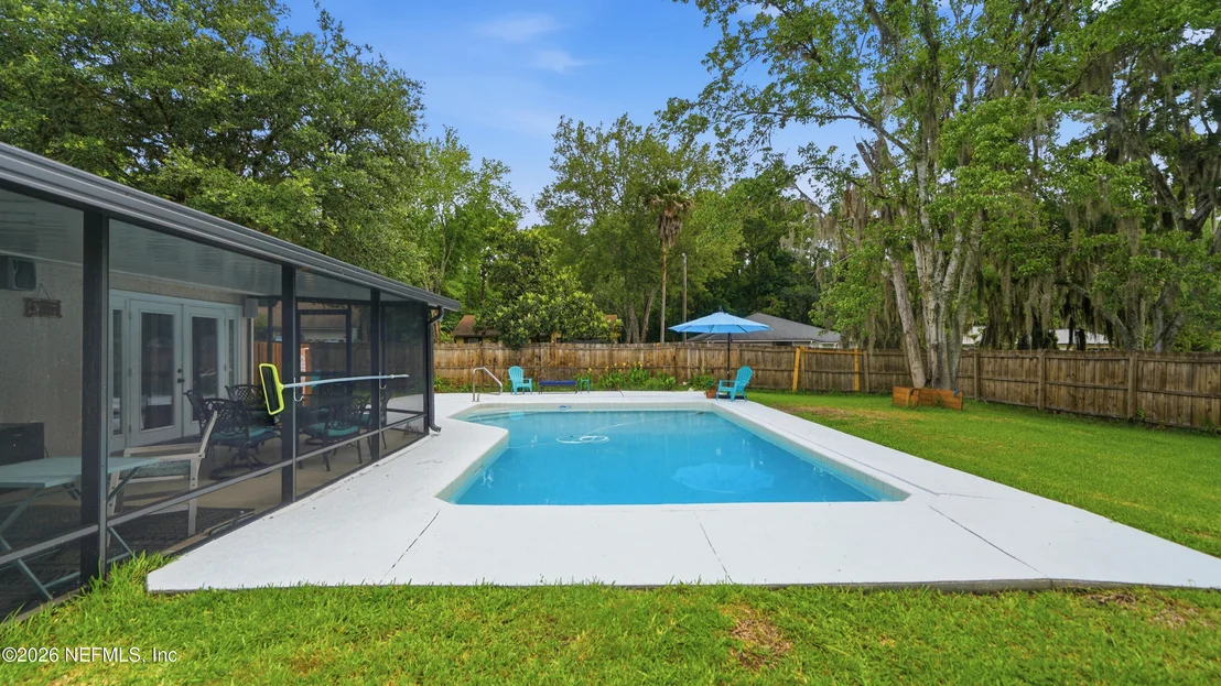 Photo of 1695 SANDY HOLLOW Loop
