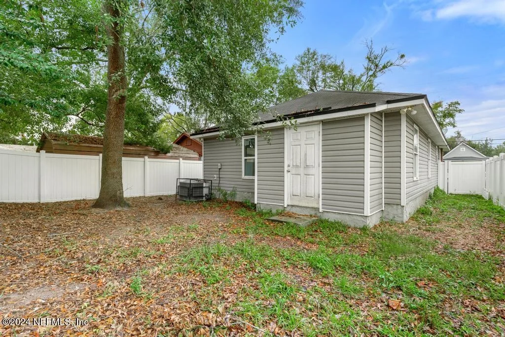 Photo of 1608 LOGAN Street