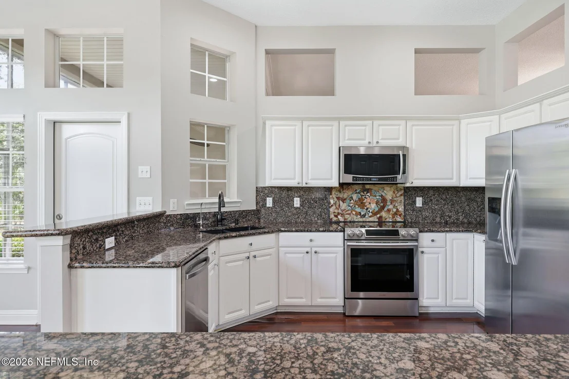 Photo of 7805 RITTENHOUSE Lane