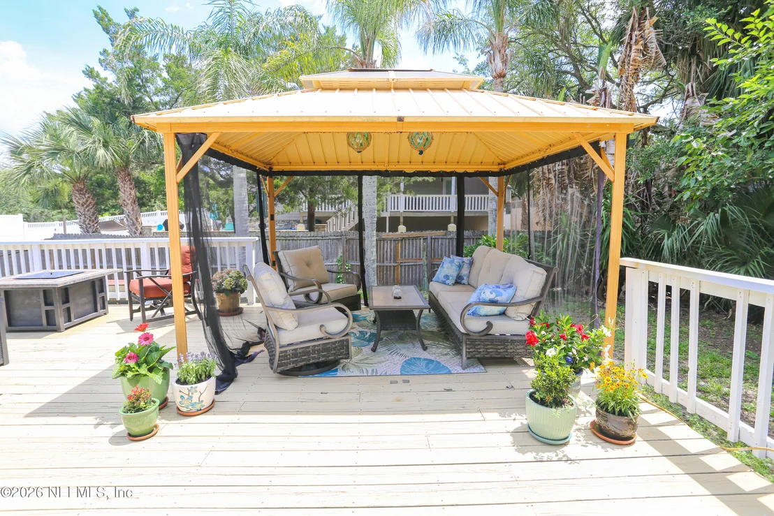 Photo of 304 GENOA Road