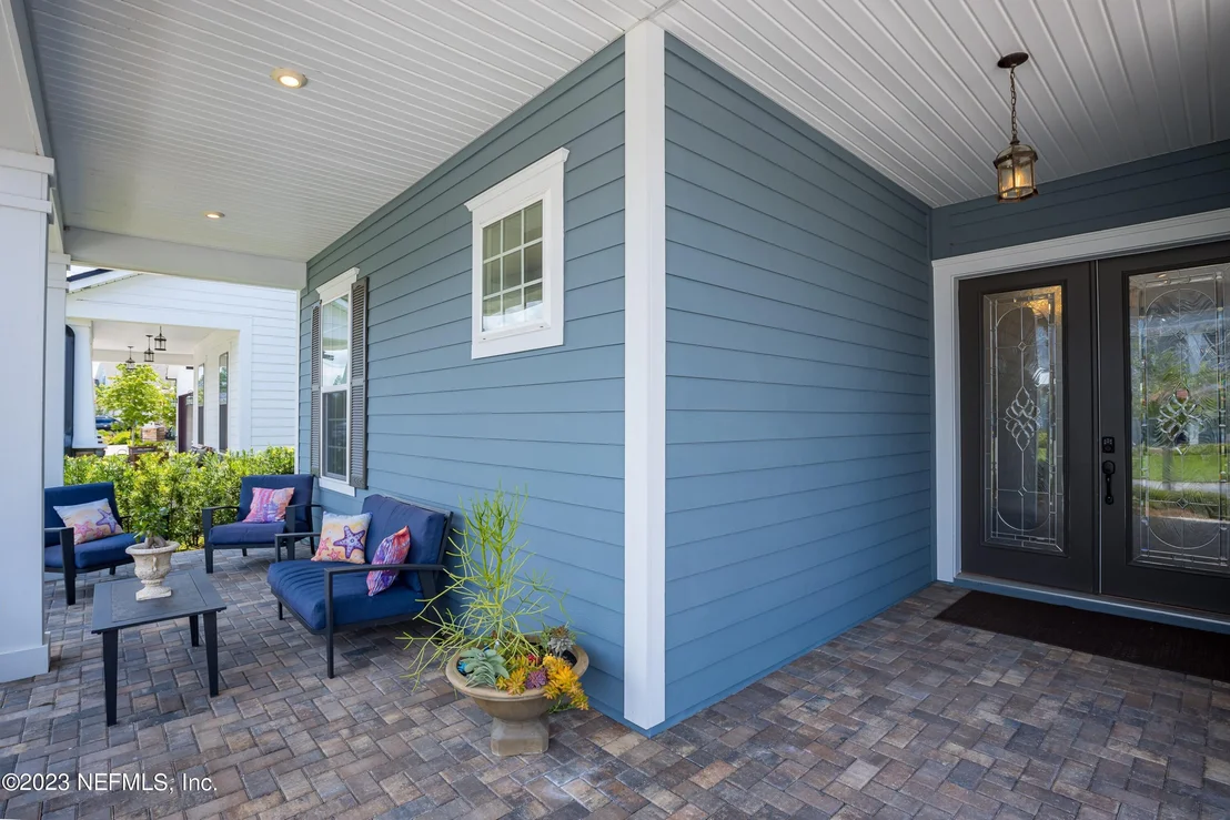Photo of 309 GLENNEYRE Circle
