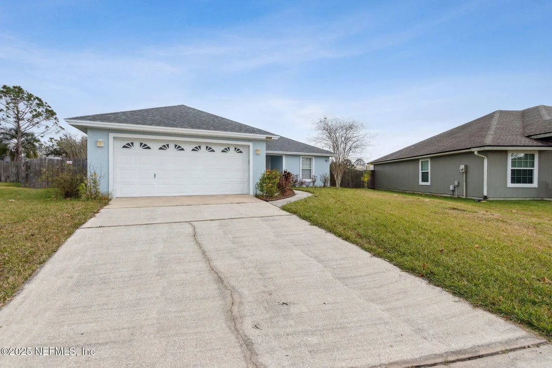 Photo of 2005 FROGMORE Drive