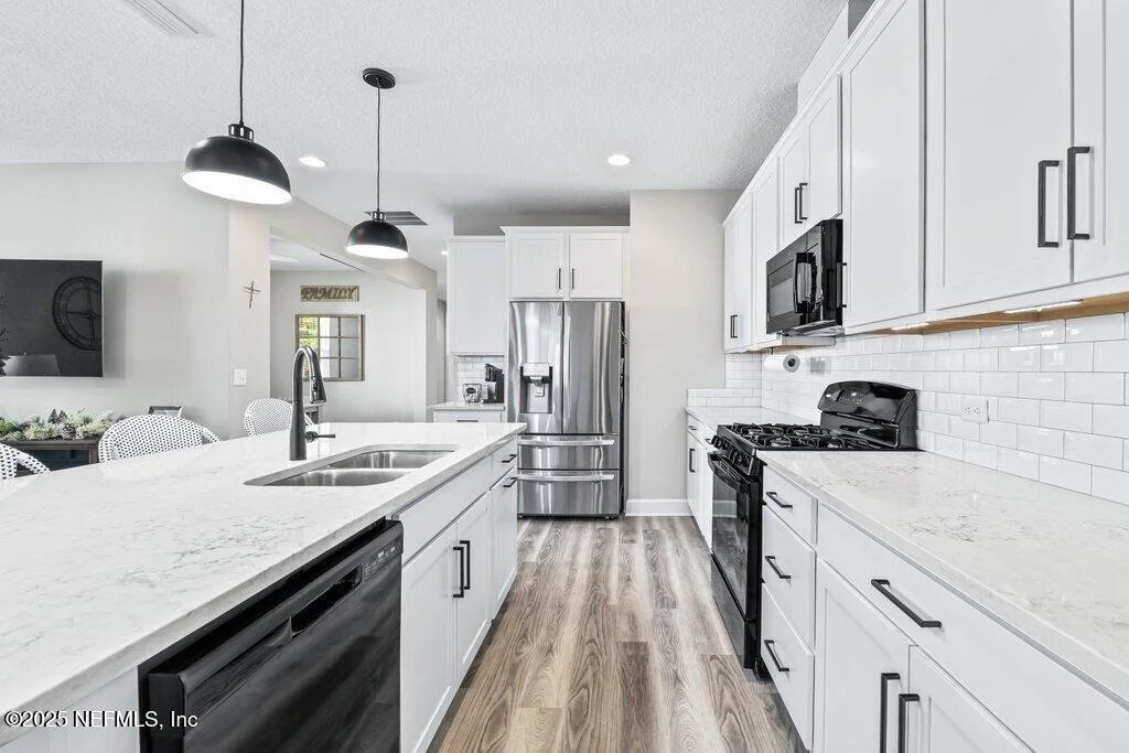 Photo of 1917 AMBERLY Drive