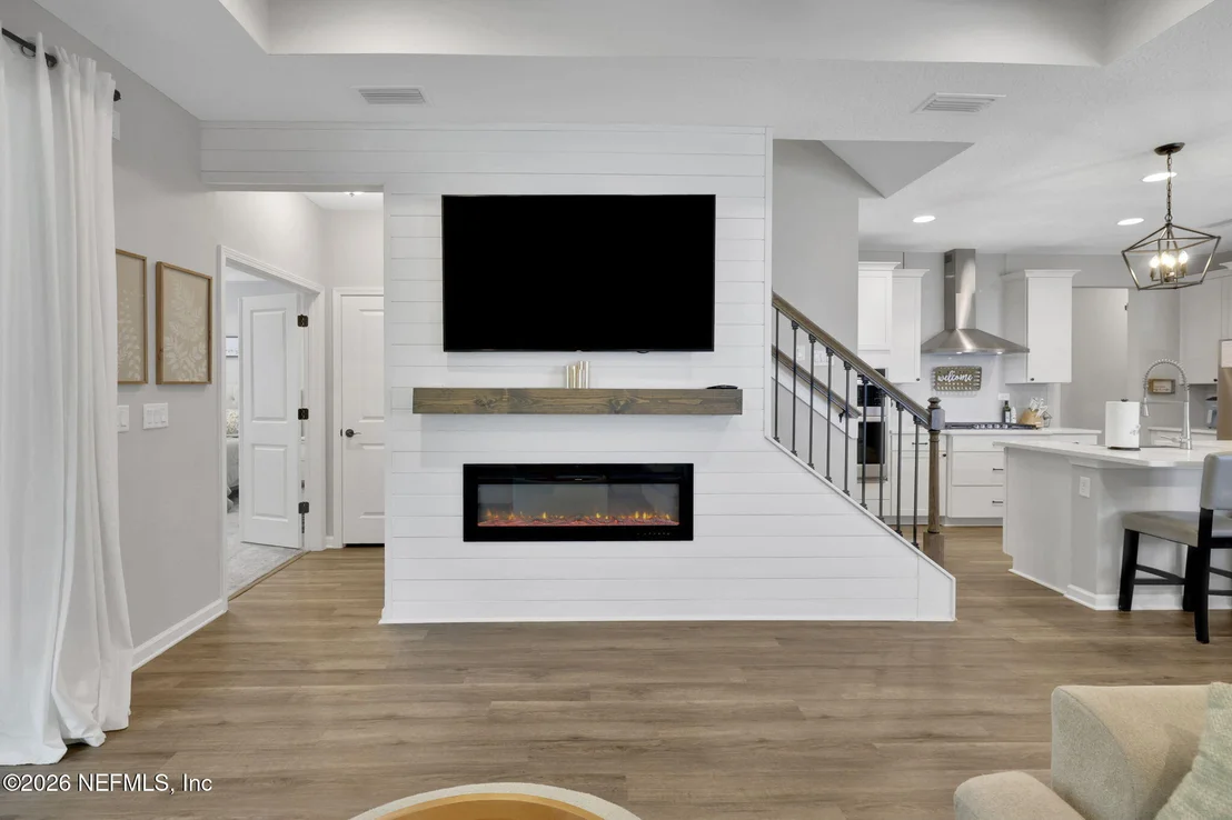 Photo of 98 YARDLEY Court