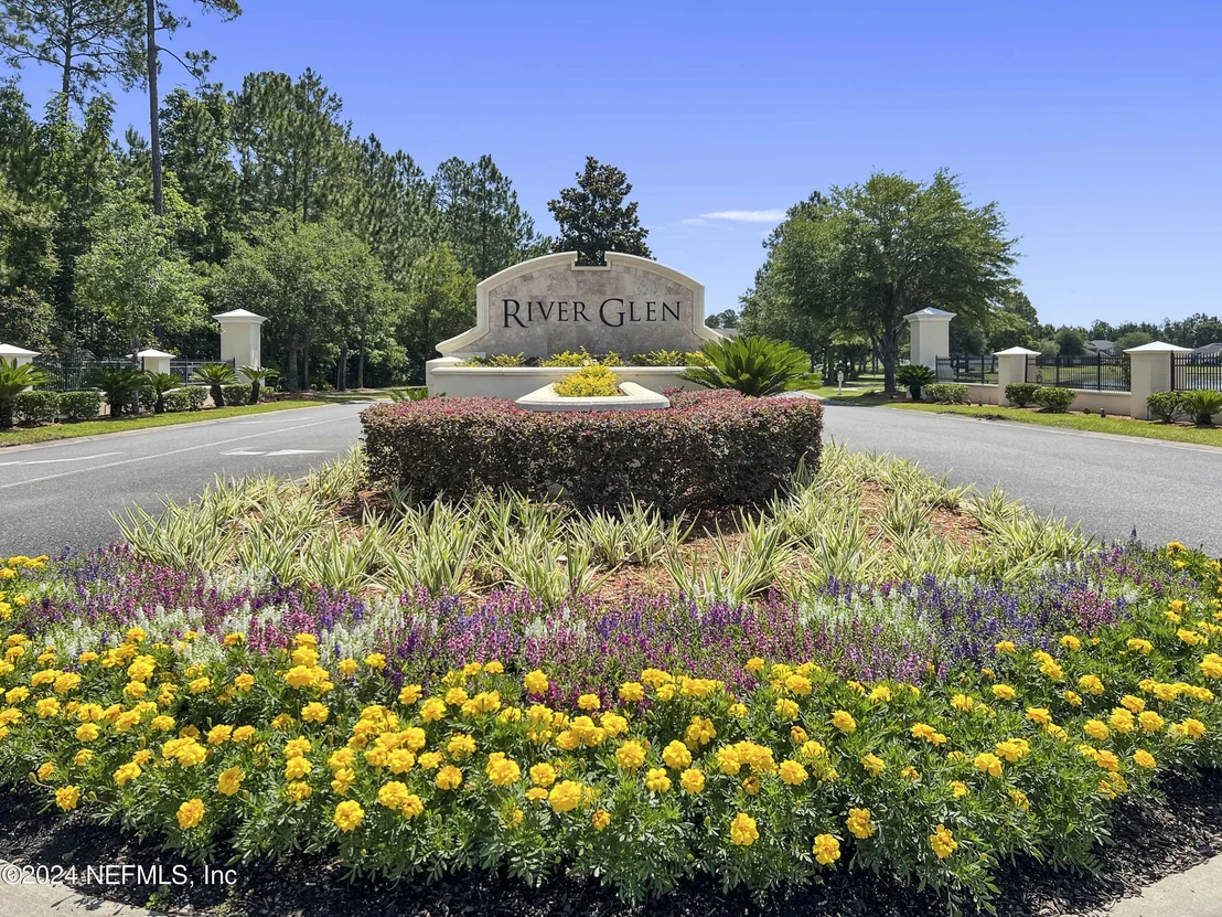 Photo of 65985 EDGEWATER Drive