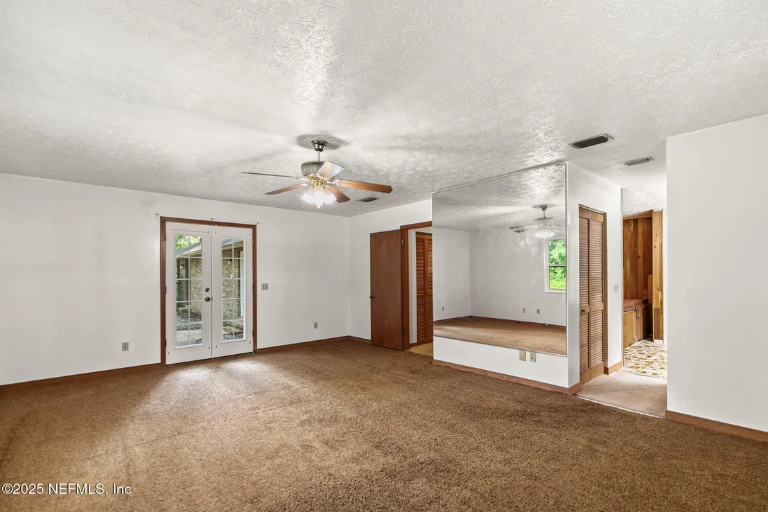 Photo of 1885 RIVER OAKS Drive