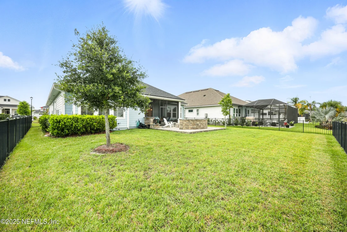 Photo of 141 TARTAN Court