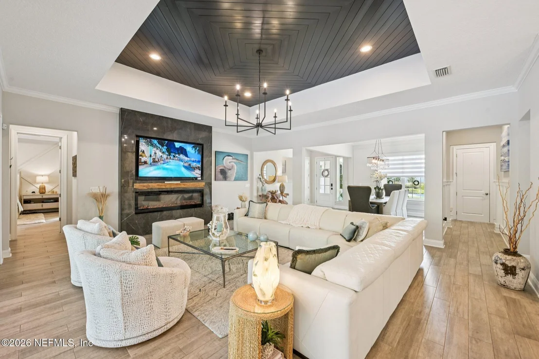 Photo of 32 HIGH OAKS Place