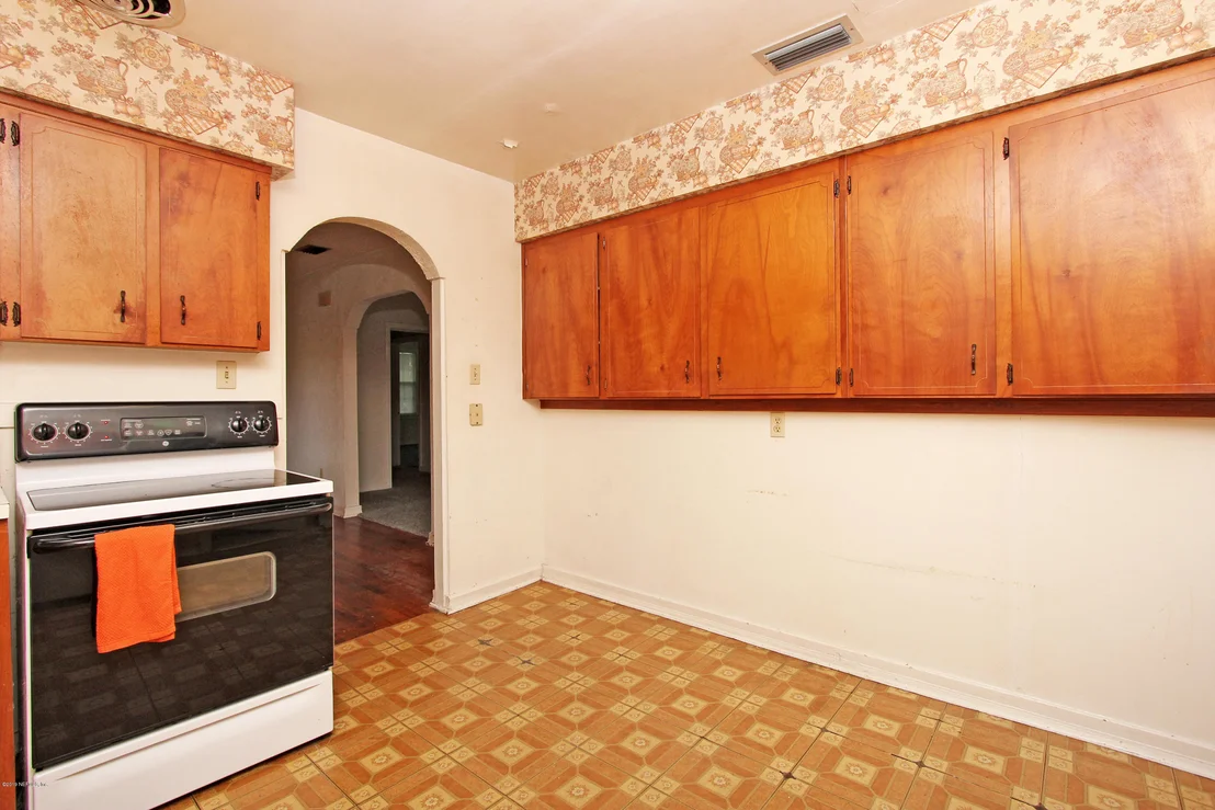 Photo of 2343 HILLTOP Boulevard