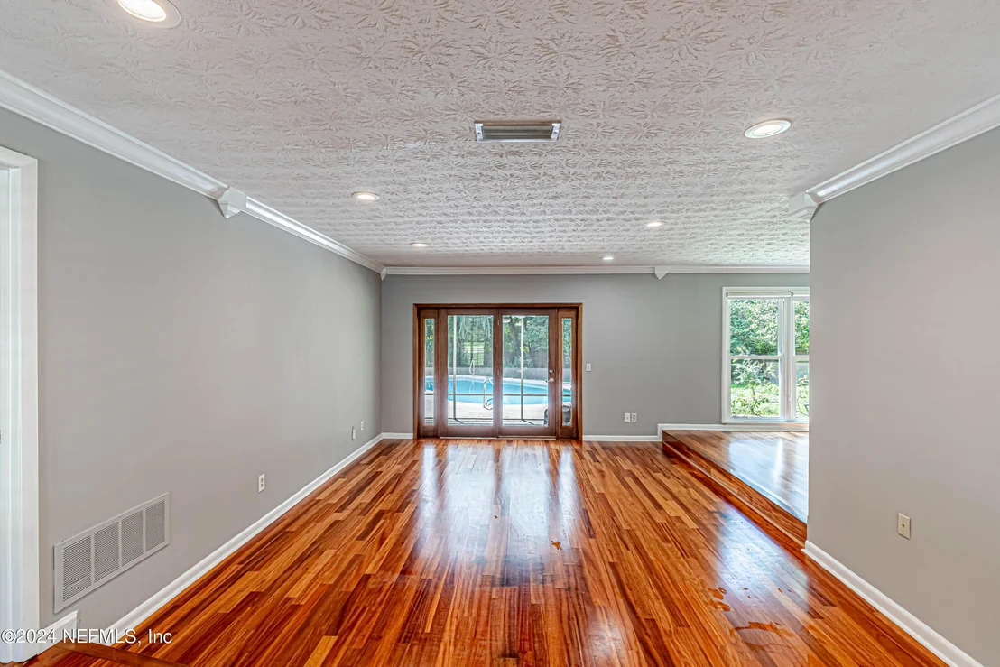 Photo of 2901 PACES FERRY Road S
