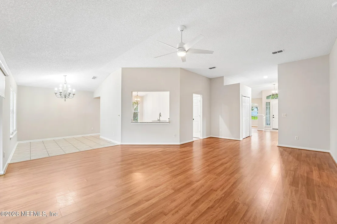 Photo of 1496 WINSTON Lane