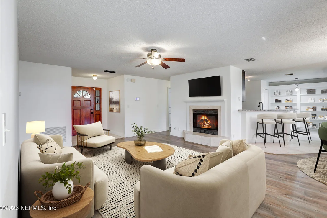 Photo of 111 LOBELIA Road
