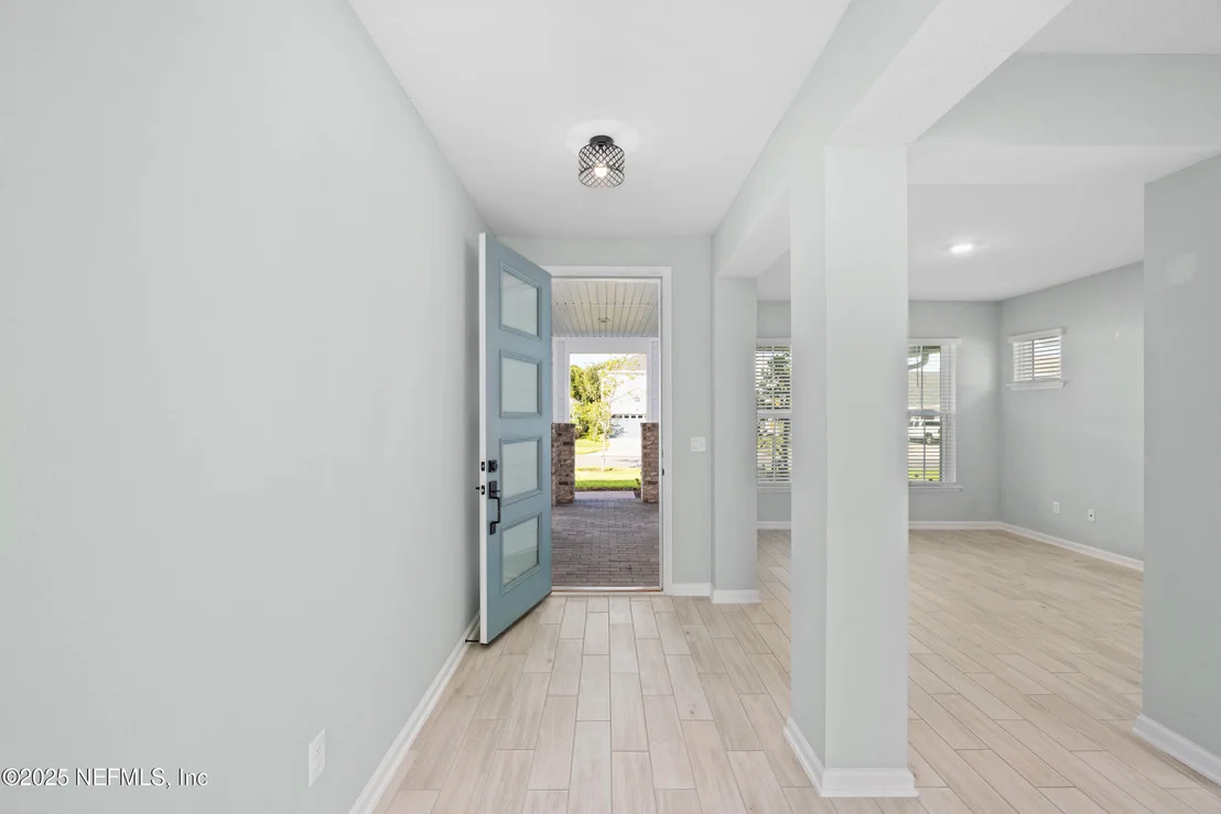 Photo of 812 WINDLEY Drive
