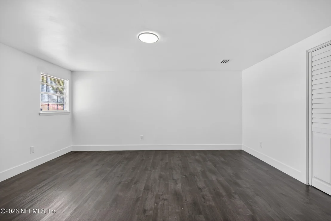 Photo of 1407 GRANDVIEW Drive