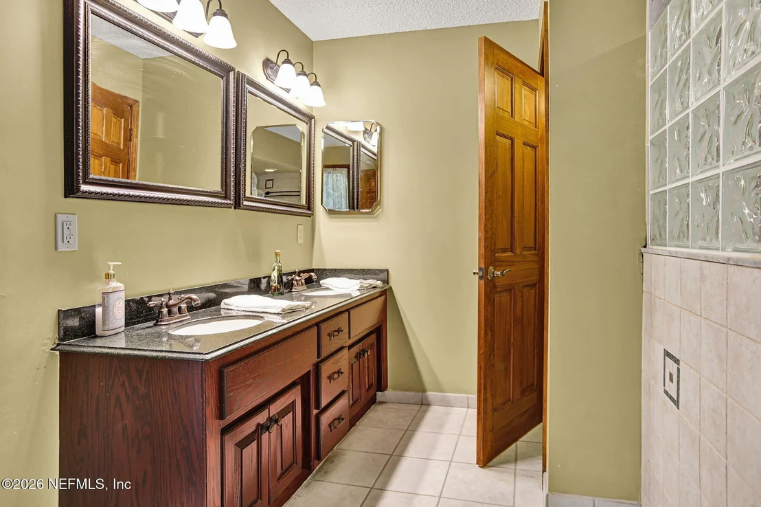 Photo of 2954 RAVINES Road