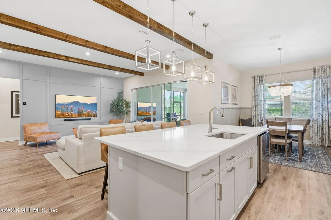 Photo of 361 PELTON Place