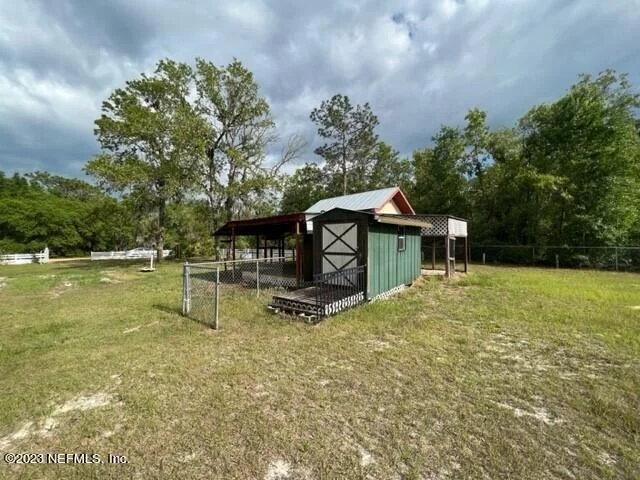 Photo of 105 KELVIN Avenue