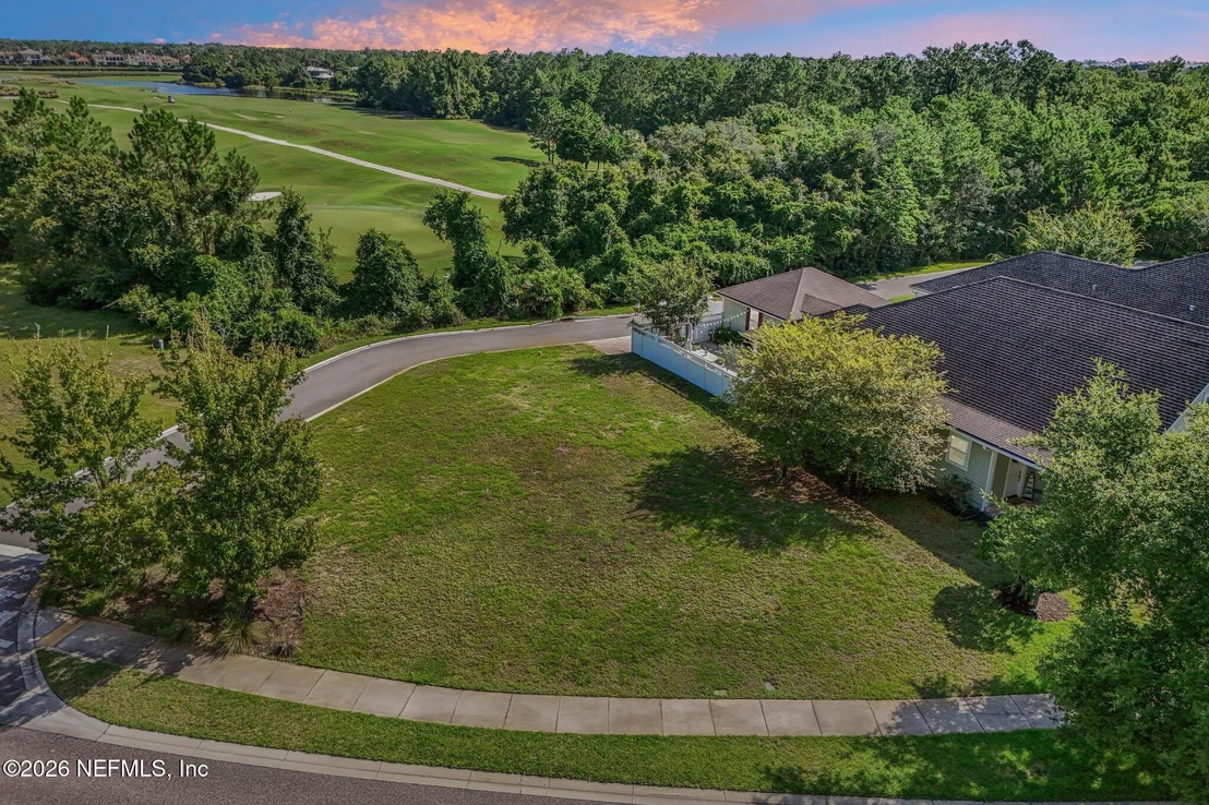 Photo of 744 S LOOP Parkway