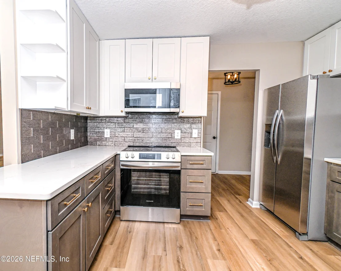 Photo of 6435 RIVER Circle