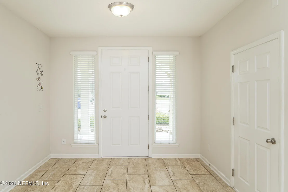 Photo of 132 MONROE Avenue
