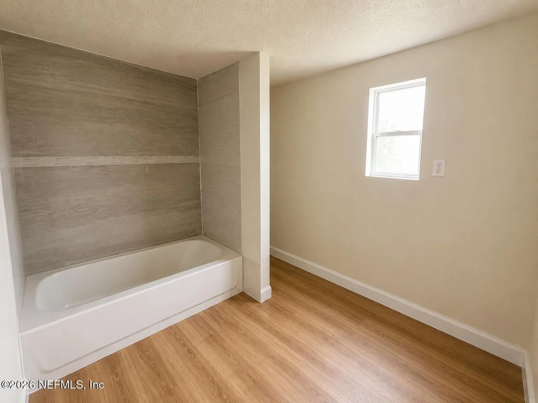 Photo of 724 RENFRO Road