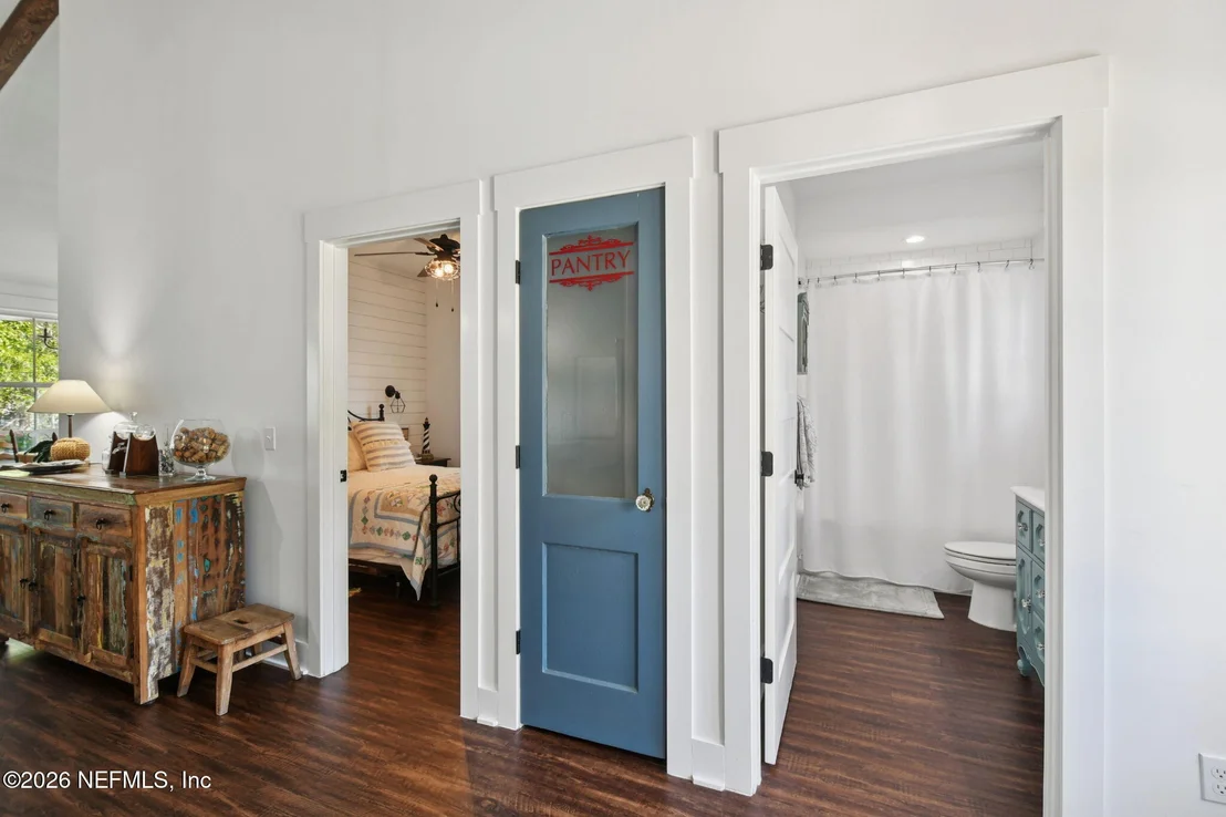 Photo of Unit 17 at 5577 HECKSCHER Drive