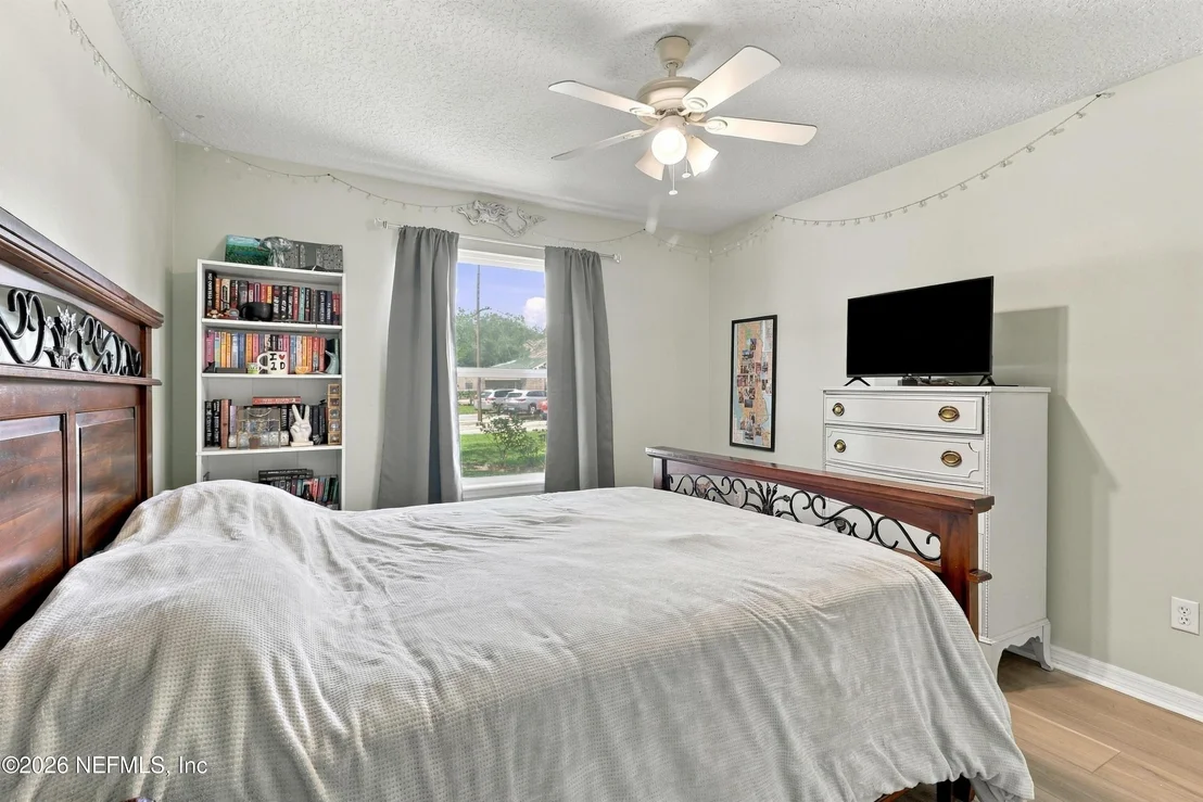 Photo of 309 ELEMENTARY Way